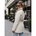 Kurtka damska przejściowa z paskiem jasnobeżowa FashionStreet TY5587