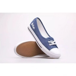 Dámske športové topánky LCW-23-31-1789L Modrá jeans s bielou - Lee Cooper