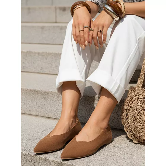 Baleriny zamszowe damskie w szpic brązowe FashionStreet ZY1349