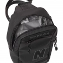 Uni taštička cez rameno Legacy Cross Body Sachet LAB23168BKK Čierna - New Balance