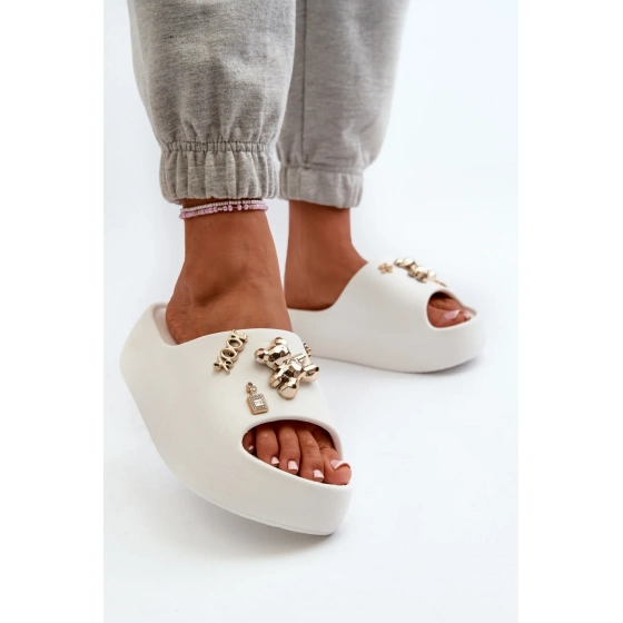 Pantofle 4AX-15 bílé - Step in style