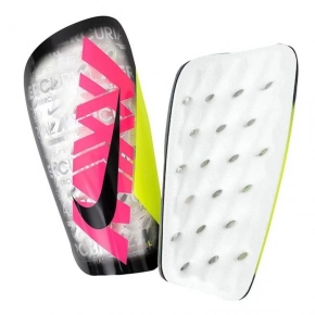 ŠPORT Futbal chrániče holenia Mercurial Lite 25 DX4607 975 Ružová so žltou - Nike