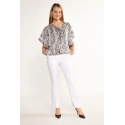 Dámska blúzka s volánom na rukávoch BLU2020-M19 sivá so vzorom - Monnari