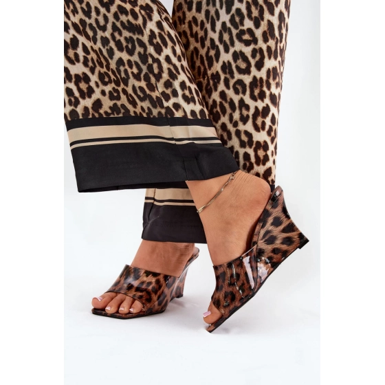 Pantofle BD121 leopard - Step in style