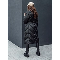 Płaszcz damski zimowy pikowany z kapturem CELESTIE czarny FashionStreet TY4513