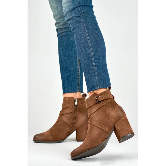 Dámske topánky na podpätku 260037FX model 184855 Hnedé - Laura LA.FI